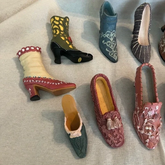 K’s Collection Shoe Figurine Bundle - Picture 5 of 6